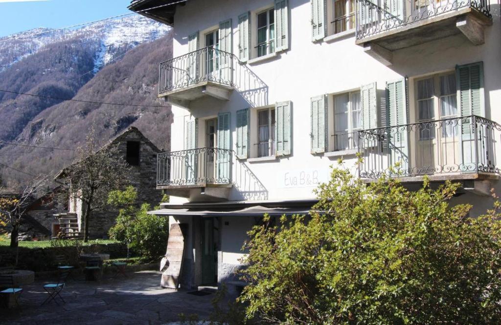 Camera In Casa Eva Brione  エクステリア 写真
